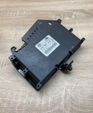 Volkswagen Golf III ABS control unit/module 1H0907379D