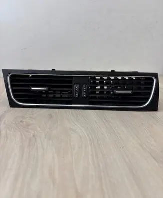 Audi A4 S4 B8 8K Dash center air vent grill 8T1820951D