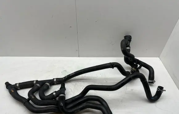 Volvo C40 Engine coolant pipe/hose 32339364