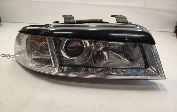 Audi A4 S4 B5 8D Headlight/headlamp 8D0941004AK 89300381 1853675100