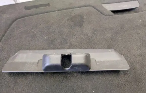 Porsche Cayenne (92A) Tailgate/boot lid lock trim 7P5827520C