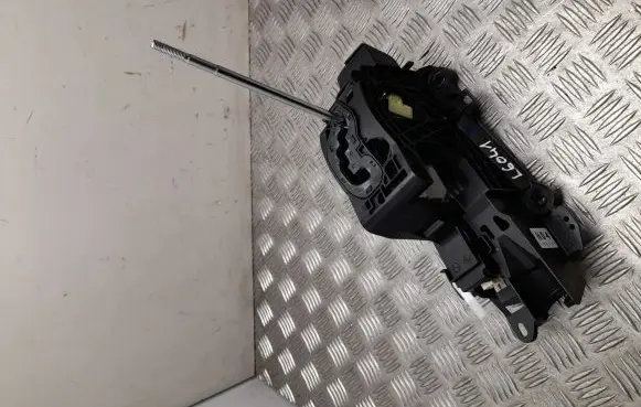Toyota Yaris Gear shifter/selector 19X181