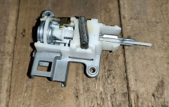 Jeep Cherokee III KJ Ignition lock