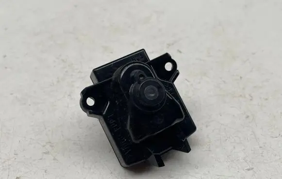 Volkswagen Golf VIII Rear glass lock/latch Q876 5H1945302