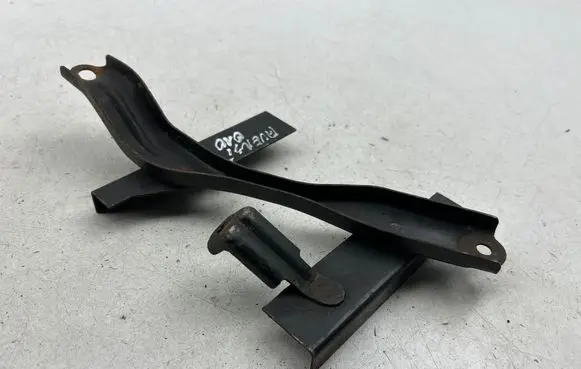 Toyota Avensis T270 Battery bracket 