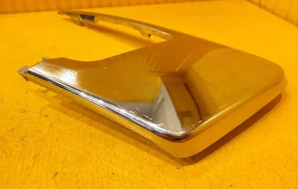 Front bumper splitter molding