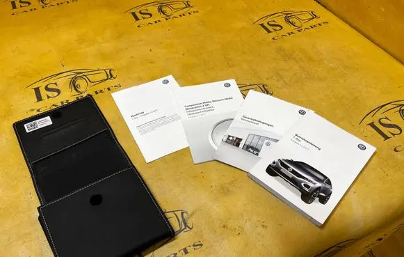 Volkswagen T-Roc Owners service history hand book A2GA83001C