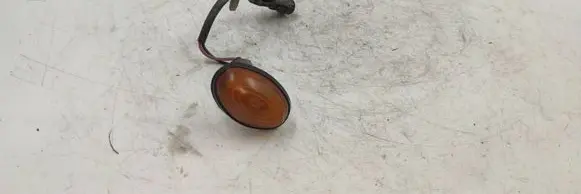 Front fender indicator light