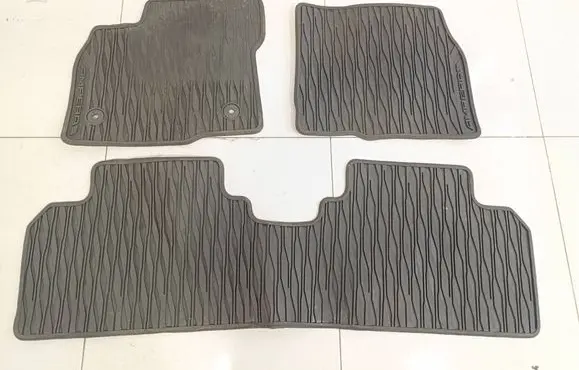Opel Ampera- E Car floor mat set 42333258 42333257
