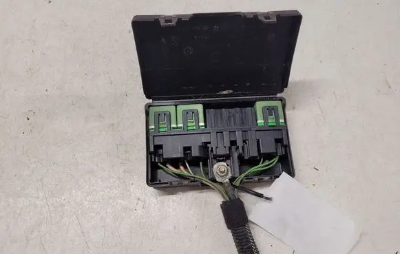 Citroen C5 Fuse module 9632229480 97086100