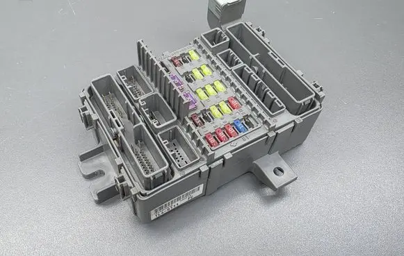 Honda Accord Fuse module TL4G111 FCA20CKS8 080613