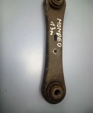 Rear control arm
