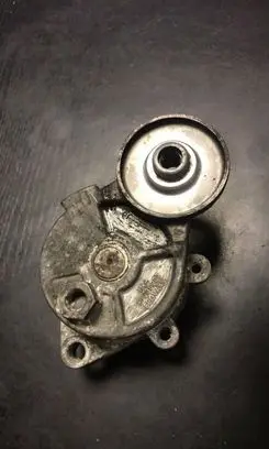 BMW 5 E39 Alternator belt tensioner F230207