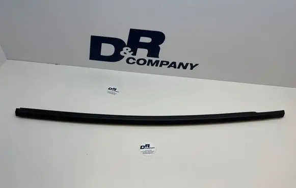 Peugeot 2008 II Front door glass trim molding 9825968780 9825968589