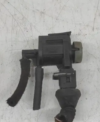 Audi A6 S6 C5 4B Turbo solenoid valve 1J0906283A