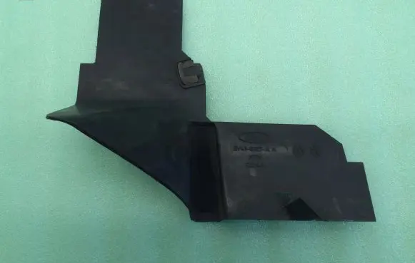 Ford Kuga I Intercooler air guide/duct channel 8V418327AA