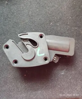 Skoda Superb B6 (3T) Tailgate/trunk/boot lock/catch/latch 3T0827299B