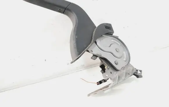 Handbrake/parking brake lever assembly