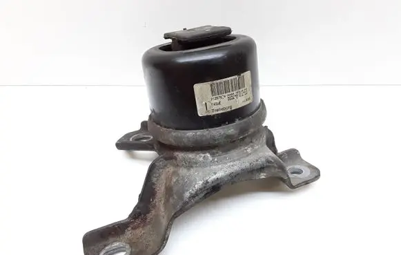 Volvo XC70 Engine mount bracket 6G926F012ED 31257674