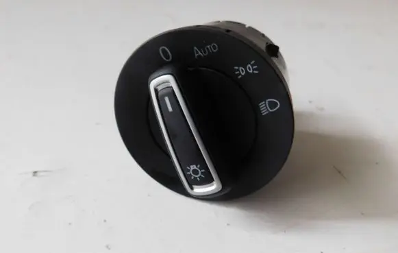 Volkswagen Golf VII Light switch