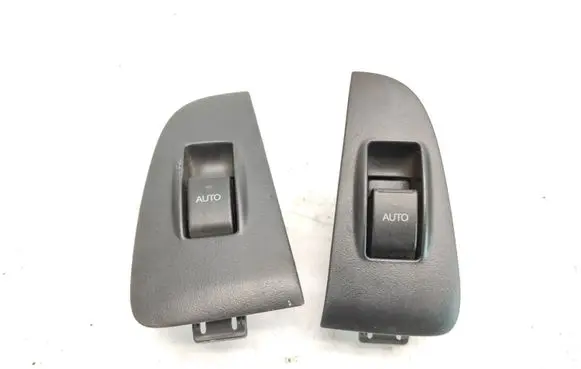 Toyota Avensis T250 Electric window control switch 7427205020 7423105140