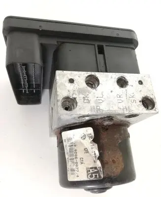 Skoda Octavia Mk1 (1U) ABS Pump 1C0907379L 1J0614117G