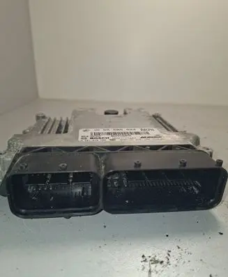 Opel Zafira B Engine control unit/module 55585024 55579447 0281018769