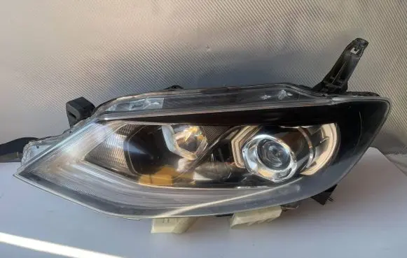Nissan Pulsar Headlight/headlamp