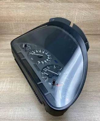 BMW 5 E39 Speedometer (instrument cluster) 8370082 8374336