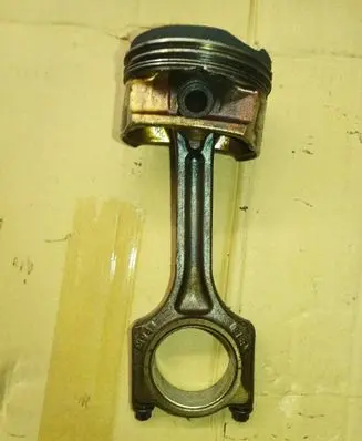 Peugeot Partner Piston with connecting rod p813