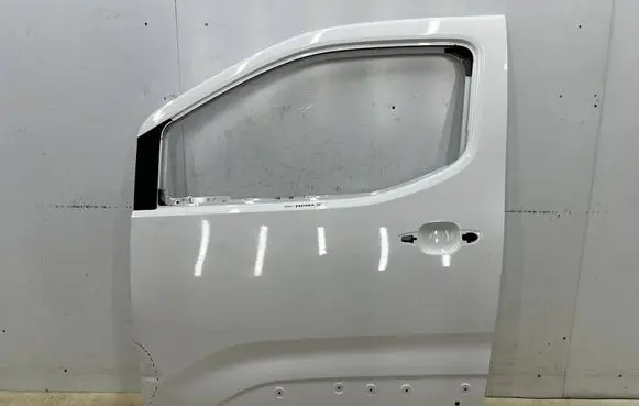 Peugeot Partner III Front door