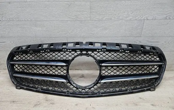 Mercedes-Benz A W176 Front bumper upper radiator grill A1768880260