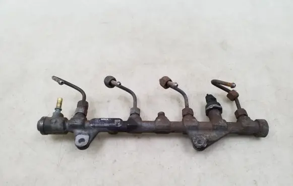 Renault Scenic II - Grand scenic II Fuel main line pipe 8200600206