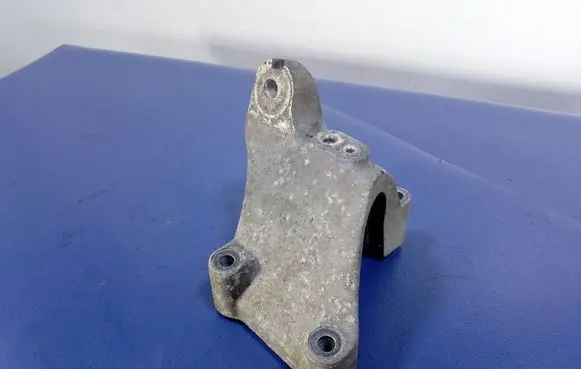 Volkswagen Phaeton Engine mount vacuum valve 3D0199308AM