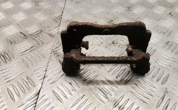 Toyota Corolla Verso AR10 Brake caliper pad carrier rear 