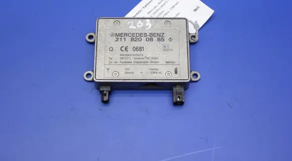 Mercedes-Benz C W203 Bluetooth control unit module 2118200885