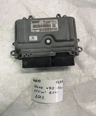 Volvo V70 Engine control unit/module 31286086 1039S27438 0261209108