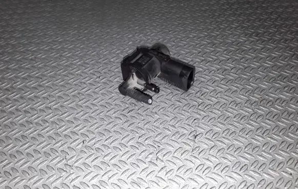 Volkswagen Phaeton Turbo solenoid valve 1J0906283C