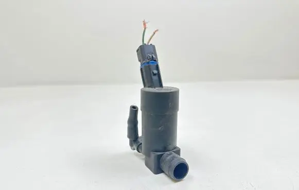 Ford Focus Windscreen/windshield washer pump 1S7117K624FB T655C