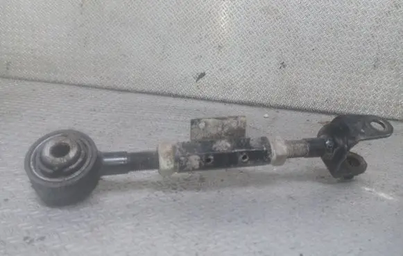 Honda CR-V Rear control arm
