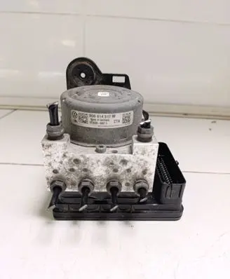 Volkswagen Golf VII ABS Pump 5Q0907379N 5Q0614517M 10022004074
