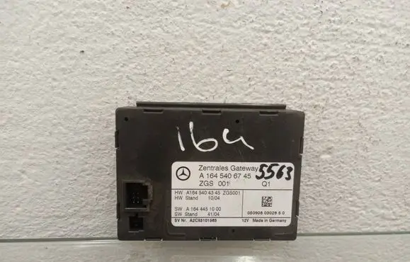 Mercedes-Benz ML W164 Gateway control module A1645406745 A1644451000 A1645404345