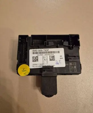 Audi A5 Door control unit/module 4M0959793F