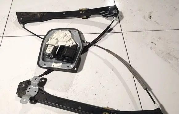 Volkswagen Jetta V Sliding door window regulator with motor 