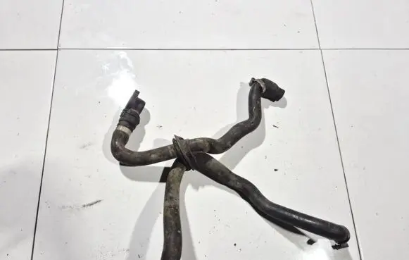 Audi A6 S6 C5 4B Engine coolant pipe/hose