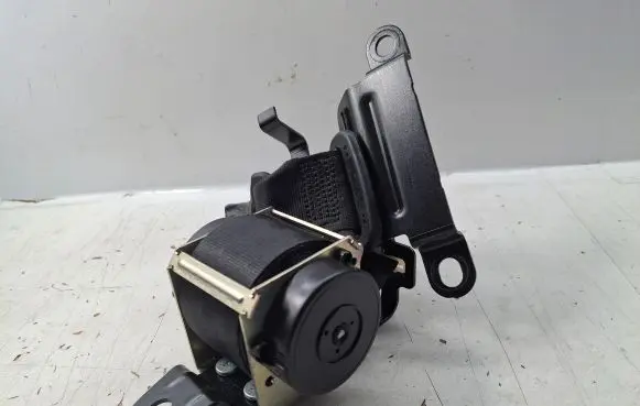 Toyota Verso Middle seatbelt (rear) 733500F020B0 733500F020