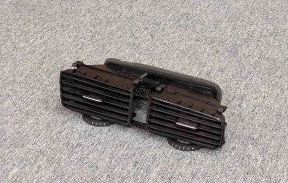 Volkswagen Golf VII Dash center air vent grill 5GM819728C 5GM819728B