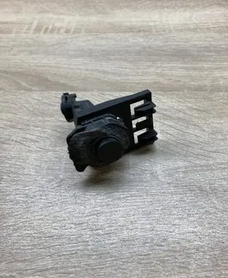 Peugeot 307 CC Tailgate opening switch 9632343580