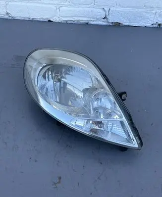 Opel Vivaro Headlight/headlamp 93859830 8200701356