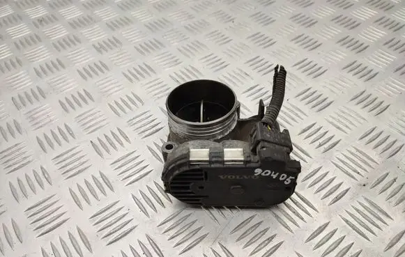 Volvo XC70 Engine shut-off valve 8692720 0281002701